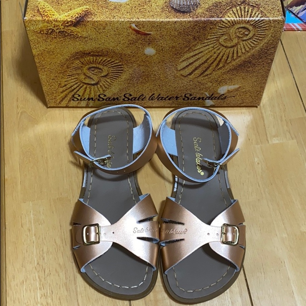 NIB SALT WATER CLASSIC SANDAL ROSE GOLD US5-11